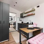 Aurora Hill キャンプ場 Podobin