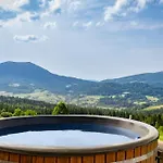 Kamp alanı Aurora Hill Podobin