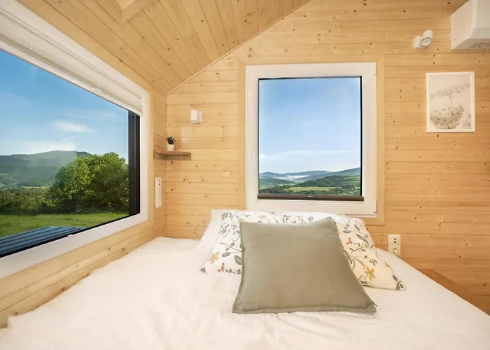 Aurora Hill Kemping Podobin